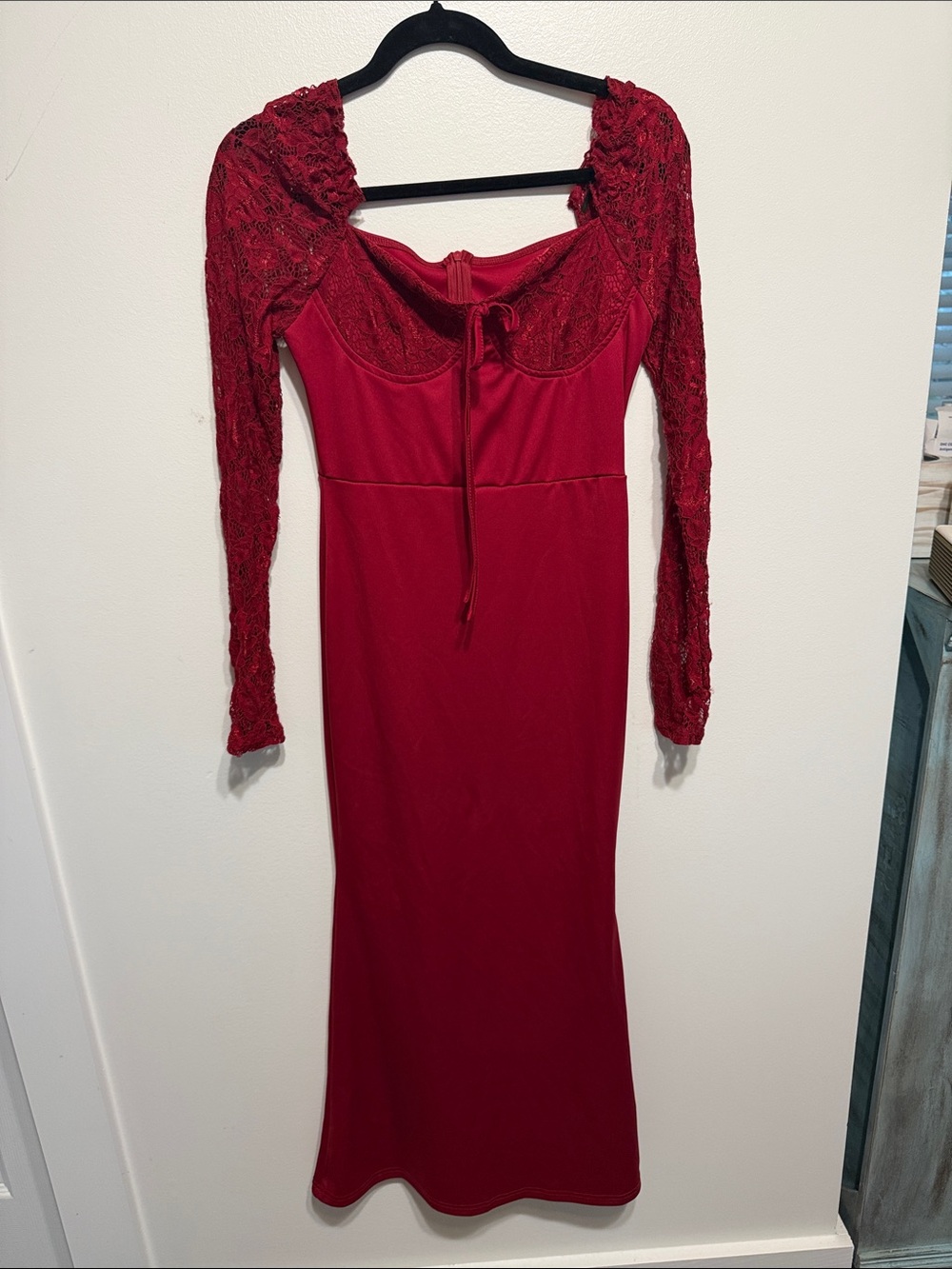 Red Lace-Sleeve Bodycon Dress Sz 4